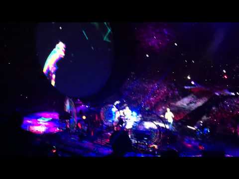 Paradise - Coldplay @ O2 London 9-12-2011