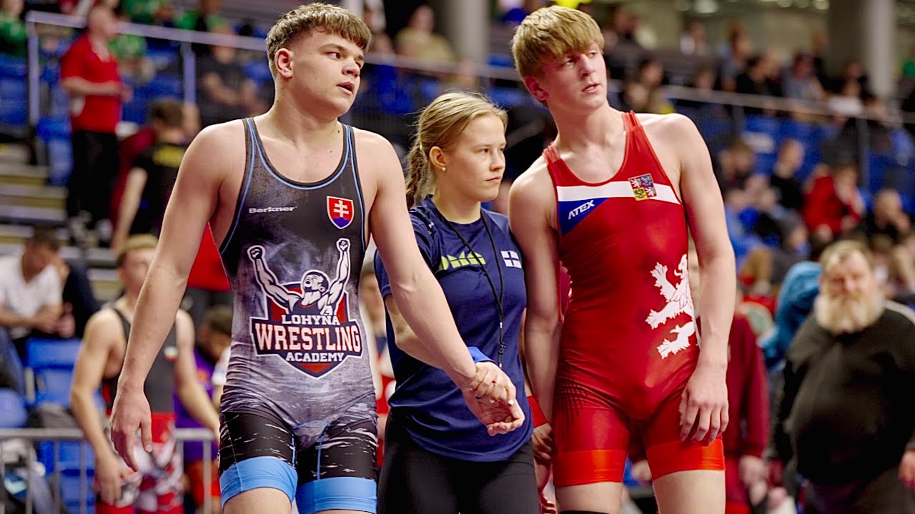 U17 Filip Burda (CZE) vs Maksym Kachanov (SVK) 71kg. Freestyle boys wrestling tournament. B-cam-man