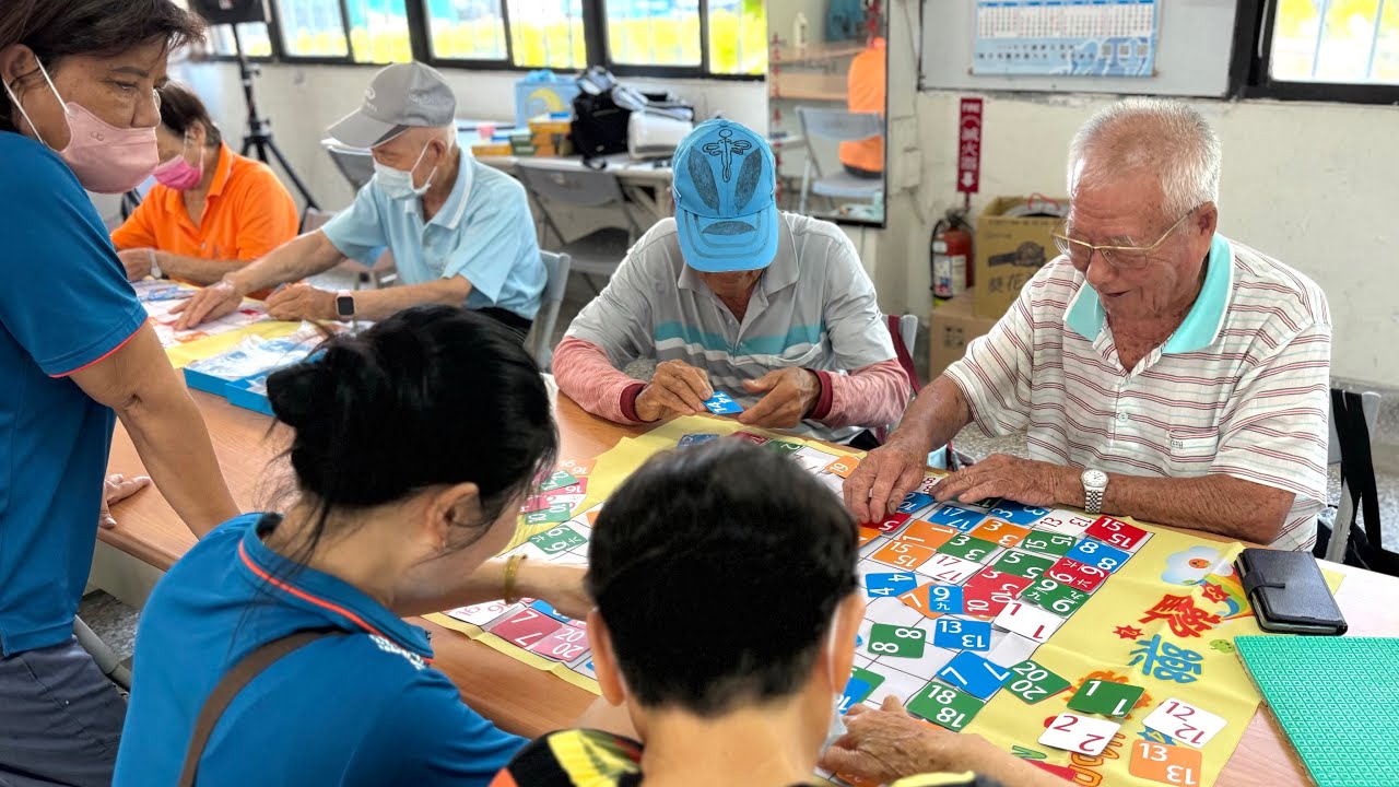 #長照 #雲林 #西螺 #銀髮也能樂翻天 #桌遊 #體智能 找回童心笑呵呵 #下湳里 #曾特掌 西螺鎮鎮民代表& #張彩媚 里長 #陳玲雪理事長 #李彩萍 講師 #中華耀齡協會 #6481036 39