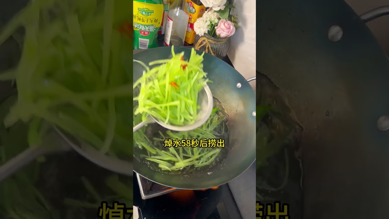 大鱼大肉吃腻了，试试这道清炒莴笋丝
