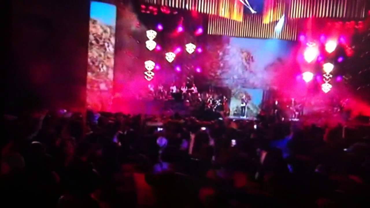Dio è morto. Gianna Nannini-Radio Italia Live Il Concerto 28.05.2015 ...