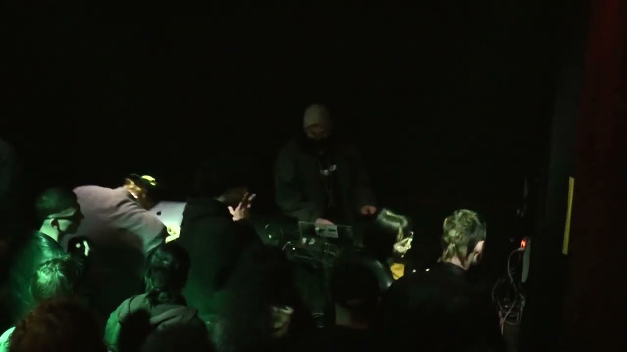 Παρακολούθηση TRNGS [LIVE] @ Arsider ✘ PAYNOMINDTOUS: Wicked Gathering | Radio Blackout, Torino, 2022 στο YouTube