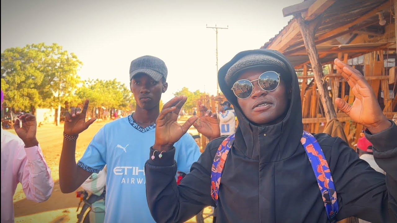 Короткометражный боевик: Дневное ограбление...