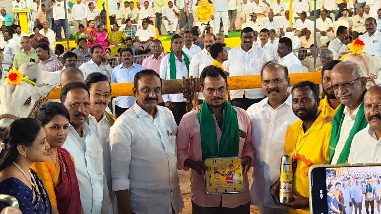 చిలకలూరిపేట 4పళ్ళు విభాగం 5వ యర్రం రాజశేఖర్, యస్వంత్ COMIND KMK BULLS బయ్యావరం గ్రామం