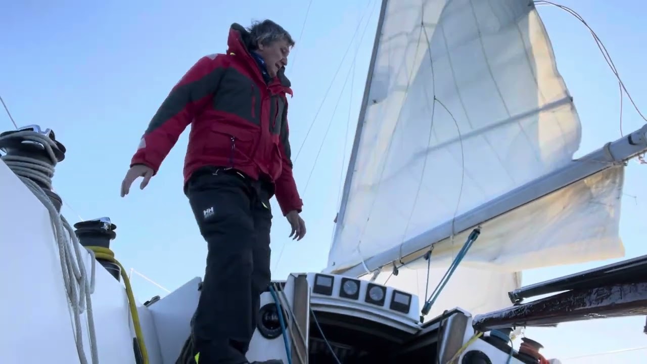 19 marzo 2025. Presa di terzaroli in solitaria. Take a reef alone