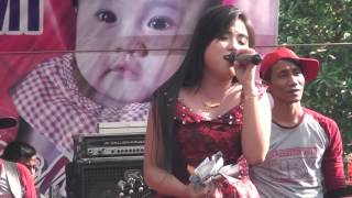 Karang Cinta     Rere Amora New Bintang Yenila