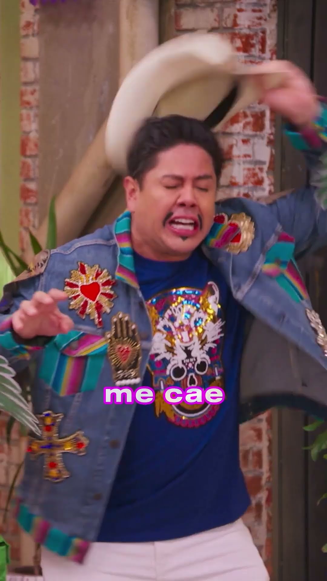 Cuando tiembla y tus vecinos salen asustados arrepentidos de sus fechorías ? #BolaDeLocos #Comedia