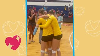 Woman Surprises Twin Sisters Who Moved To Hawaii On Volleyball Scholarship