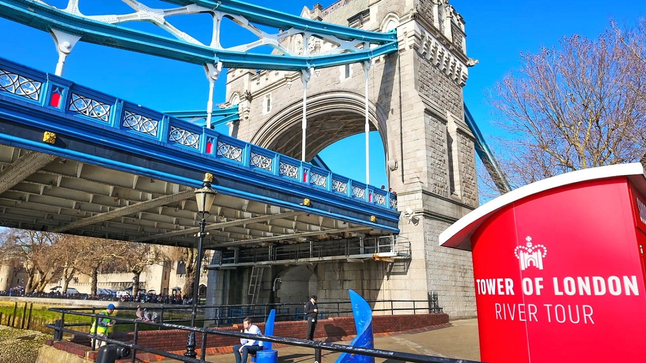 London’s Most Iconic & Historic Walking Tour | London Spring Weather 2026 | 4K HDR