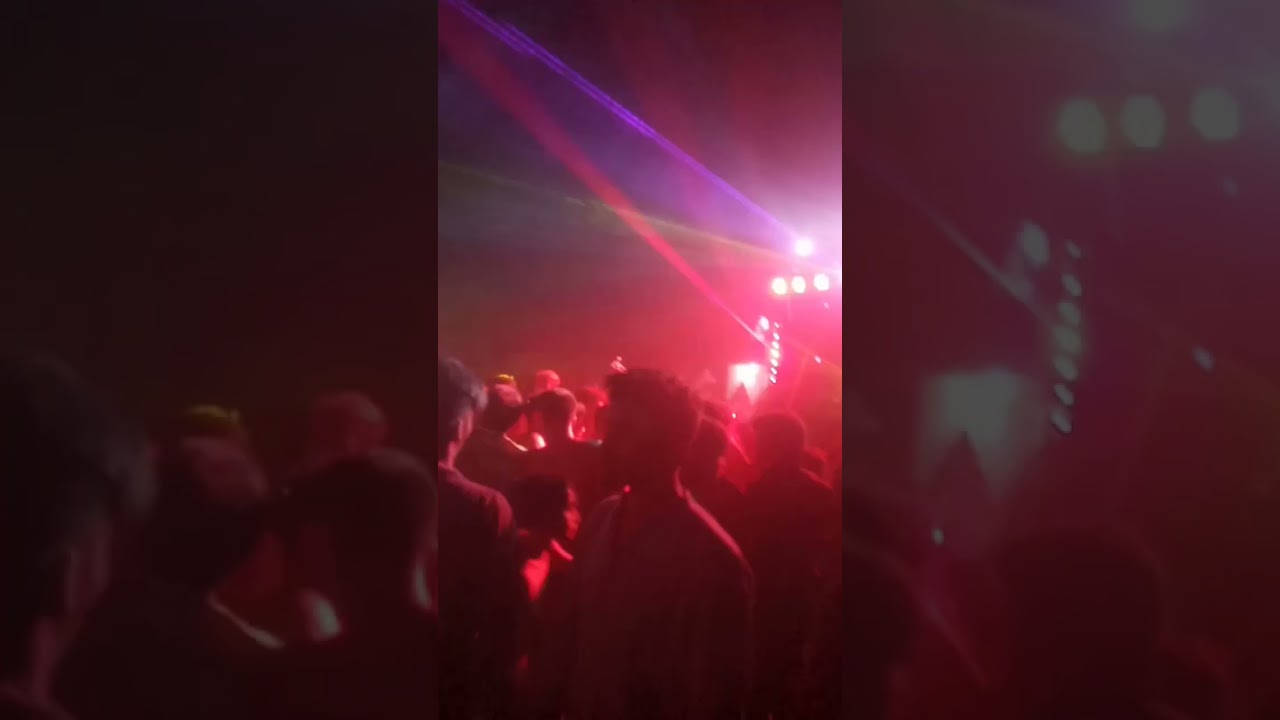 B. MUSIC.            POP.  BAS