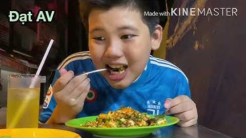 Đạt AV đi ăn bột chiên vỉa hè 😋