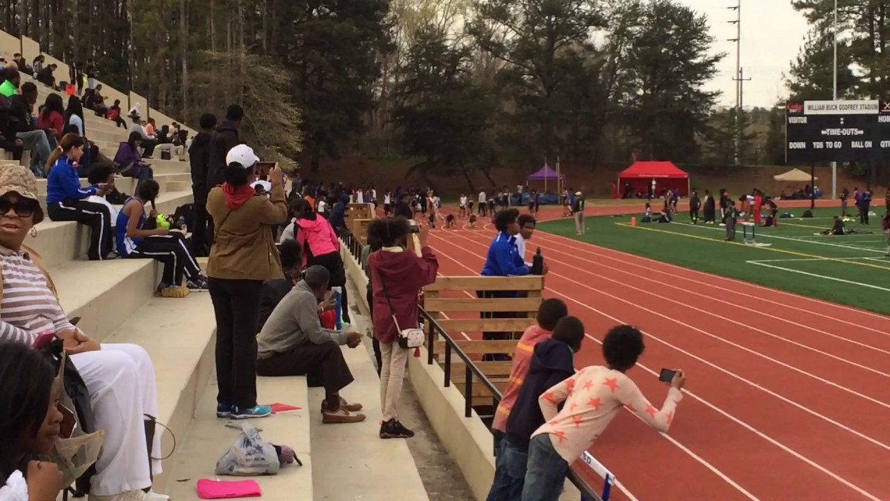 Jayla Hernton 100 meter dash at Buck Godfrey stadium