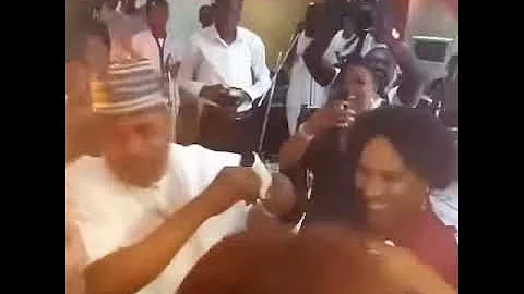 EBUTEARIYATV: @ Mercy Aigbe's 40th Birthday party Saheed Balogun sprays Ex-wife