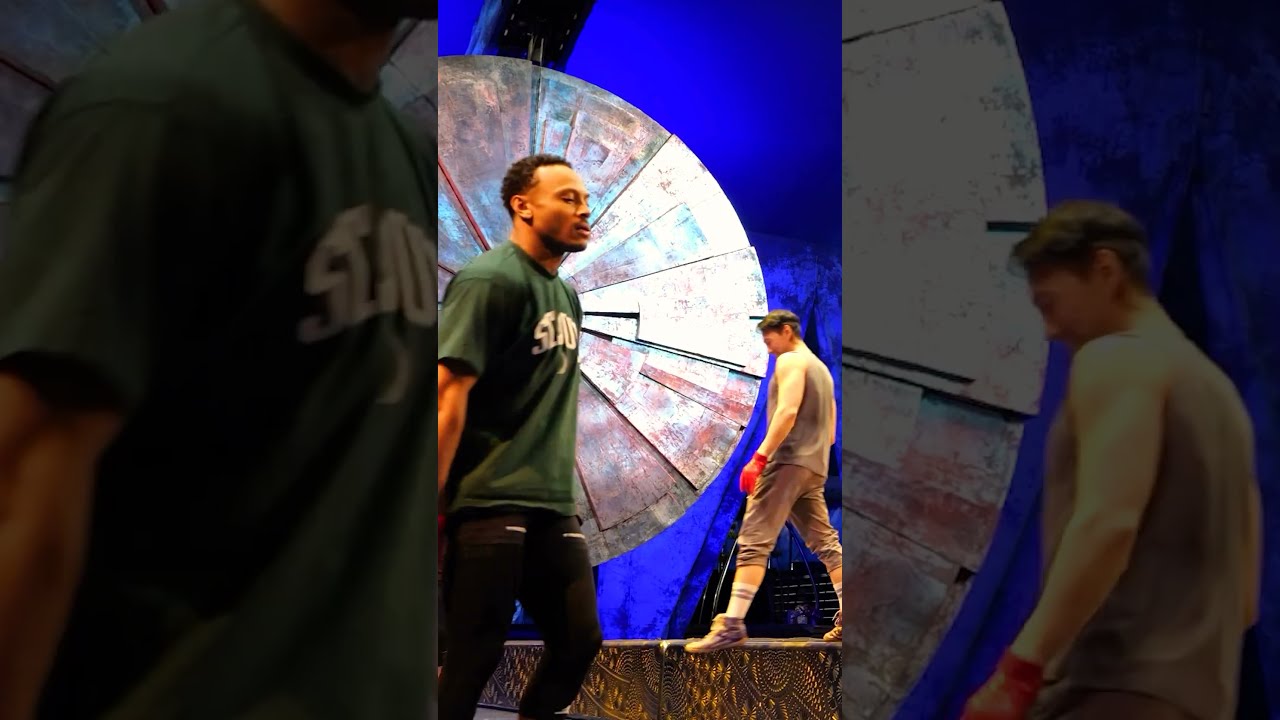 Hoop Divers: just chillin 🤟🏽 | Cirque du Soleil