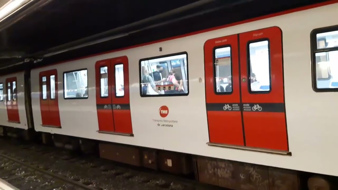 Metro Barcelona: Sagrada Familia L5 ( Serie 5000 )