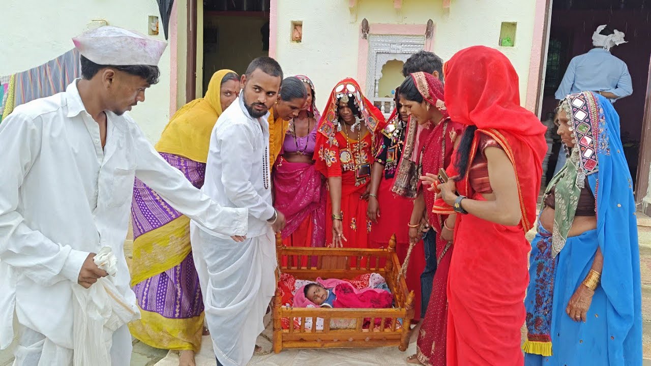 Total ghalen ge huseti  khuseti samdi banaye kav poli 😂 