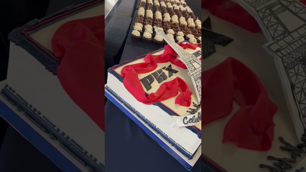 Bonjour Air France! Welcome to Phoenix Sky Harbor Airport.🤗