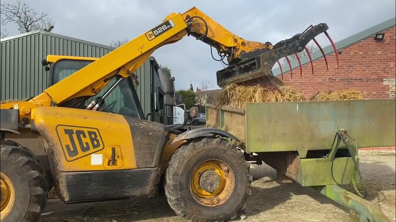 Removing Muck Heap With JCB Telehandler And Muck Grab Attachment YouTube 18-09-23-escaping-cattle-and-turning-the-muck-heap-youtube