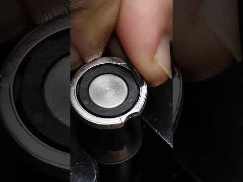 Platinum wedding band. Running Leaf pattern. Just waiting for a setting.  #customengraving #jewelry