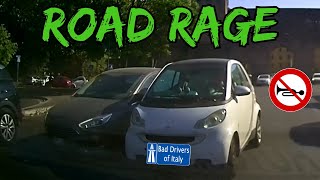 Download Lagu BAD DRIVERS OF ITALY dashcam compilation 10.3 - ROAD RAGE MP3