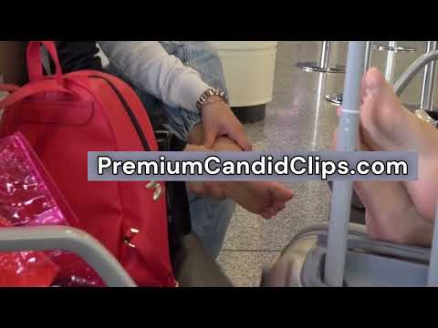Film 154 Candid Girl Feet Double Gorgeous Woman Footrubbing Full Vid Available