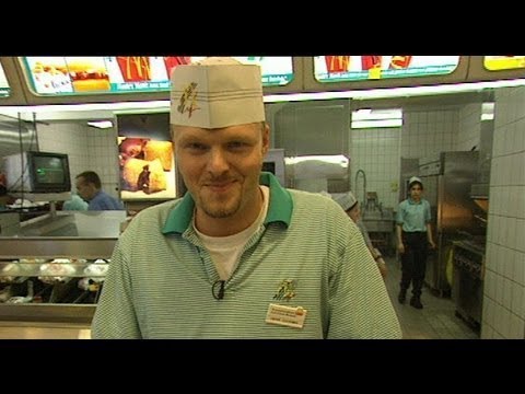 Bei McDonalds am Schalter - Raab in Gefahr