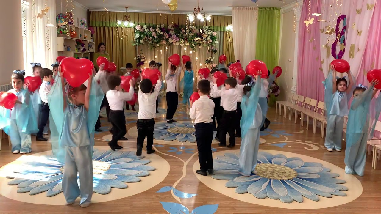 #Детигруппыпингвинята #праздник8марта Вход на 8 марта (старшая группа)