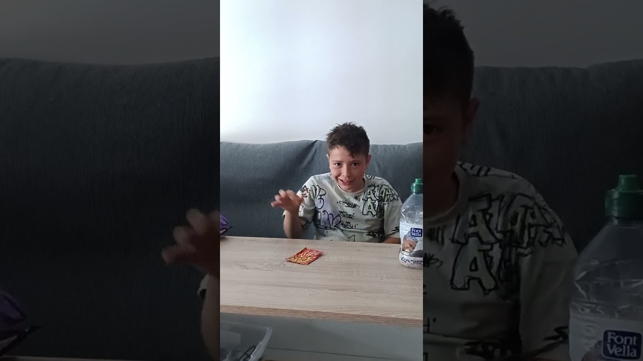 Napalm bear VS Takis extra Hot