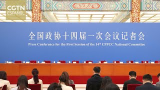 Los partidos políticos chinos bajo el liderazgo del PCCh y la FNIC atienden a la prensa