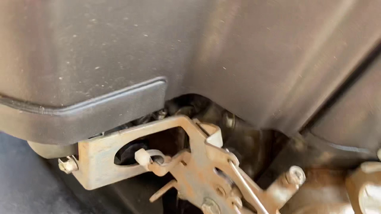 John Deere X300R rough idle and surging carb choke spring failure