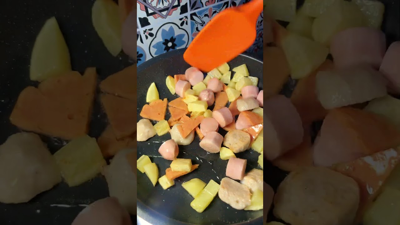 မာလာအကင်စုံည 