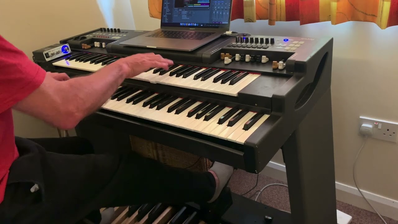 Elizabethan Serenade played live on custom multi-keyboards 