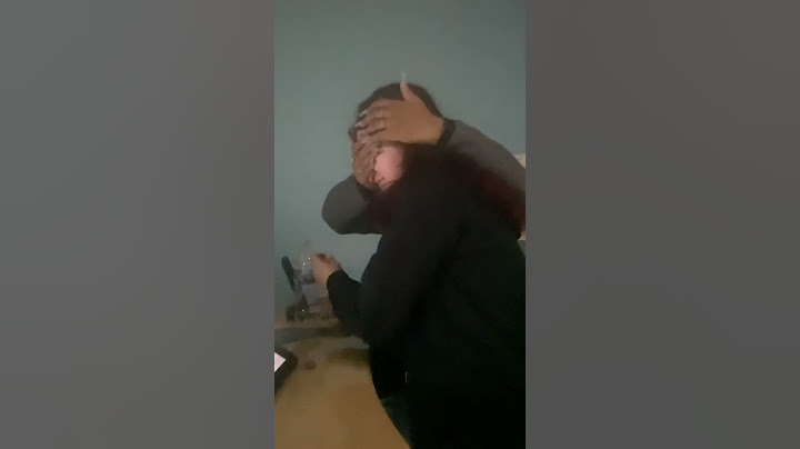 Gisella gets blindfolded guess candy challenge 🙀