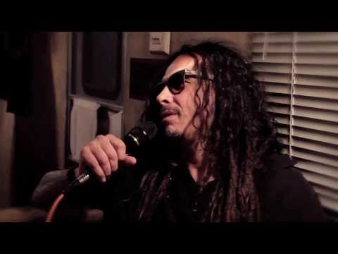 Korn - Munky and Ray talk about the Revolver Magazine cover shoot