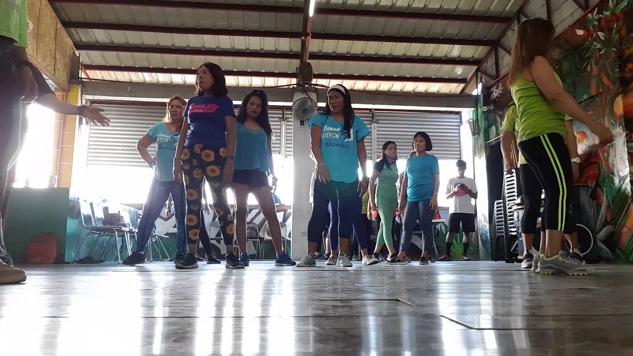 Indakan studio 3 dancing in the street