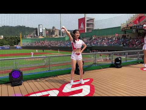 Apr-18-2021 味全天母主場 龍星大樂  開場曲《龍鳴號角》（賴可Cam）