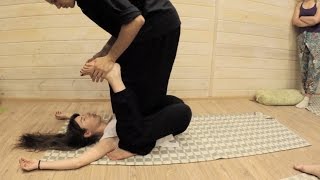 Тайский йога-массаж. Работа со спиной и ногами. Thai Massage. Bodywork. Тайский йога-массаж. Работа со спиной и ногами. Thai Massage. Bodywork.