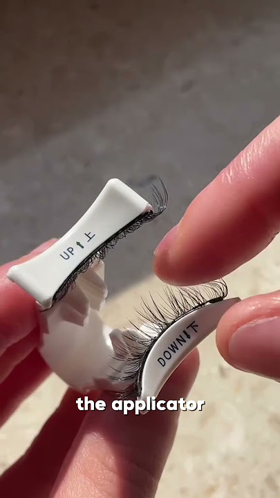 Are you using magnetic lashes the wrong way?*WATCH THIS*😍  #girlhacks #lashes #lashextensions