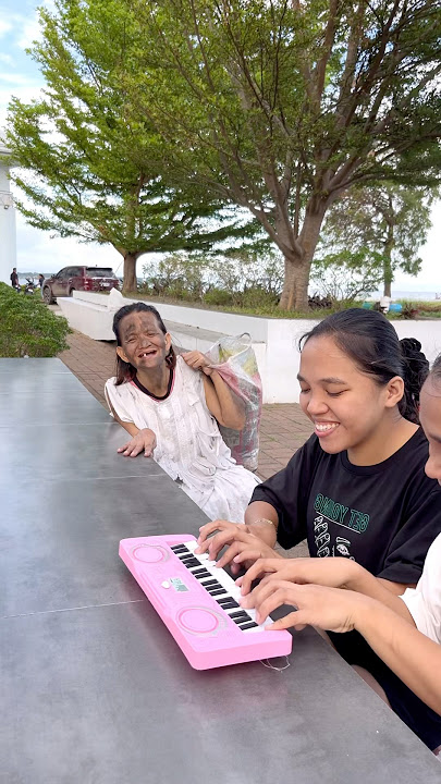Grandma wants to joined play the piano🥺🥹🥺