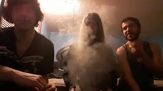 Smoke Session With a New Friend! SUBSCRIBE, LIKE, AND RATE!