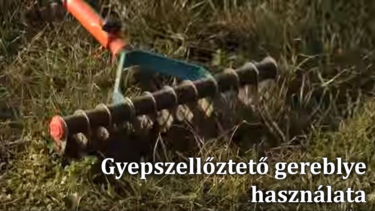 Gyepszellőztető gereblye használata - YouTube