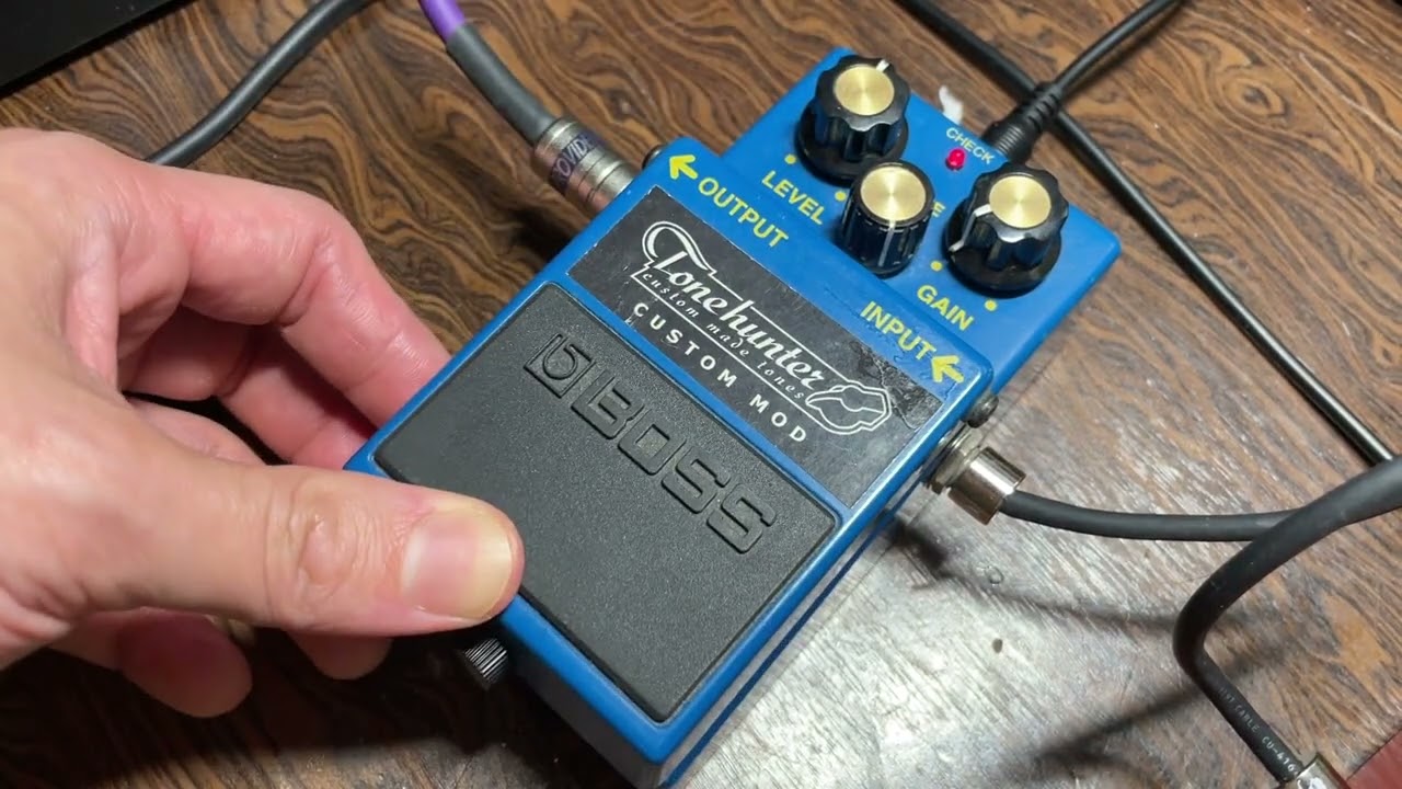 BOSS BD-2 BLUES DRIVER (TONEHUNTER CUSTOM MOD) - YouTube
