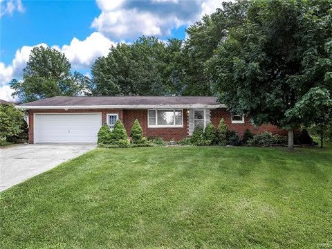 52 Memorial Court, Highland, IL home video tour