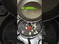 Mezcla ajo con clavos de olor