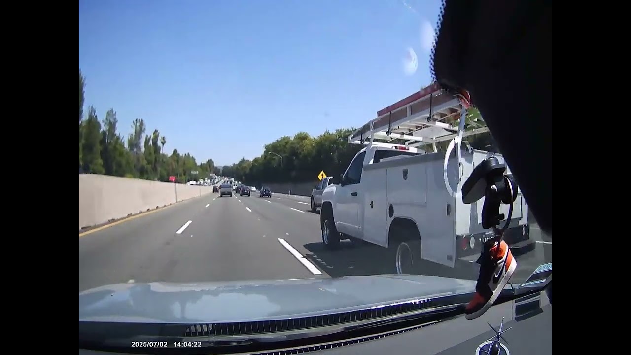 VIAJANDO POPR FWY 101 SOUTH PARTE 1 { NO TENGO LOS DERCHOS DE LA MUSICA}