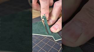 Leather wallet skiving - making the pockets thinner #asmr #leather #wallet #leatherwallet #handmade