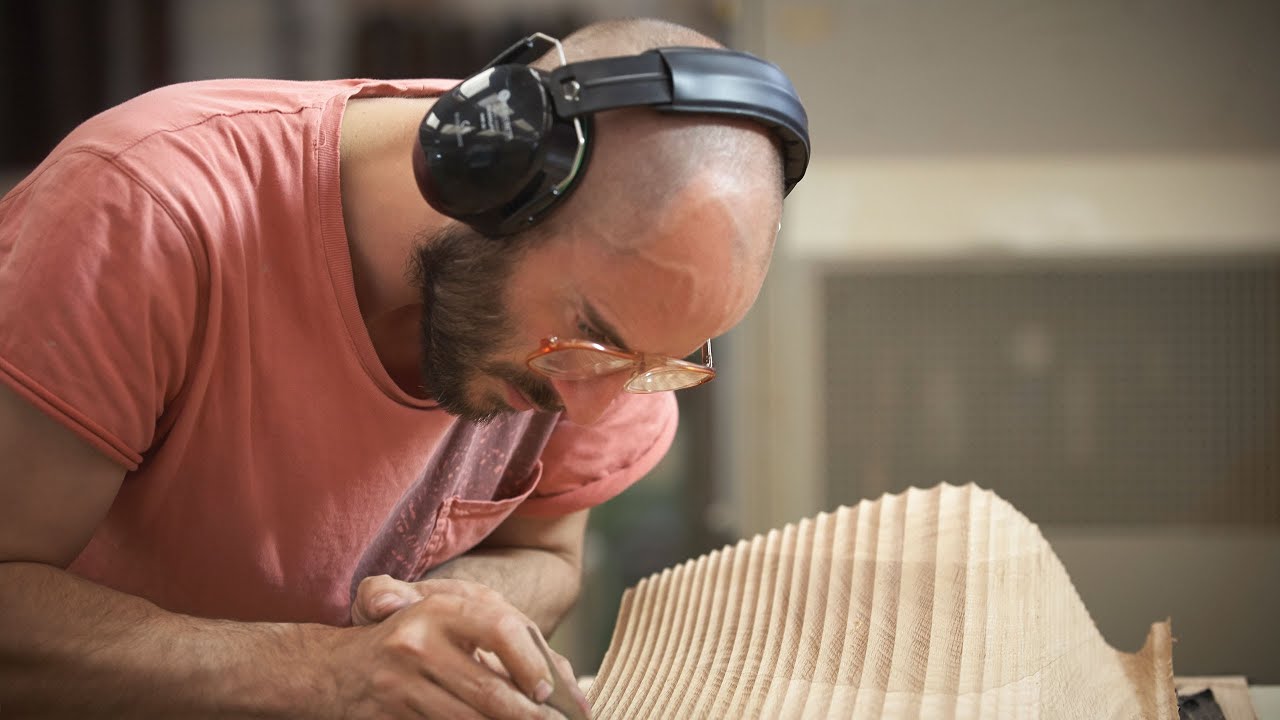 Gareth Neal CNC cutting tableware for Zaha Hadid - YouTube