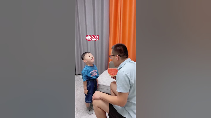 爸爸正在教儿子喊爸爸！不料却被宝宝喊出360度大转弯😂实在太逗