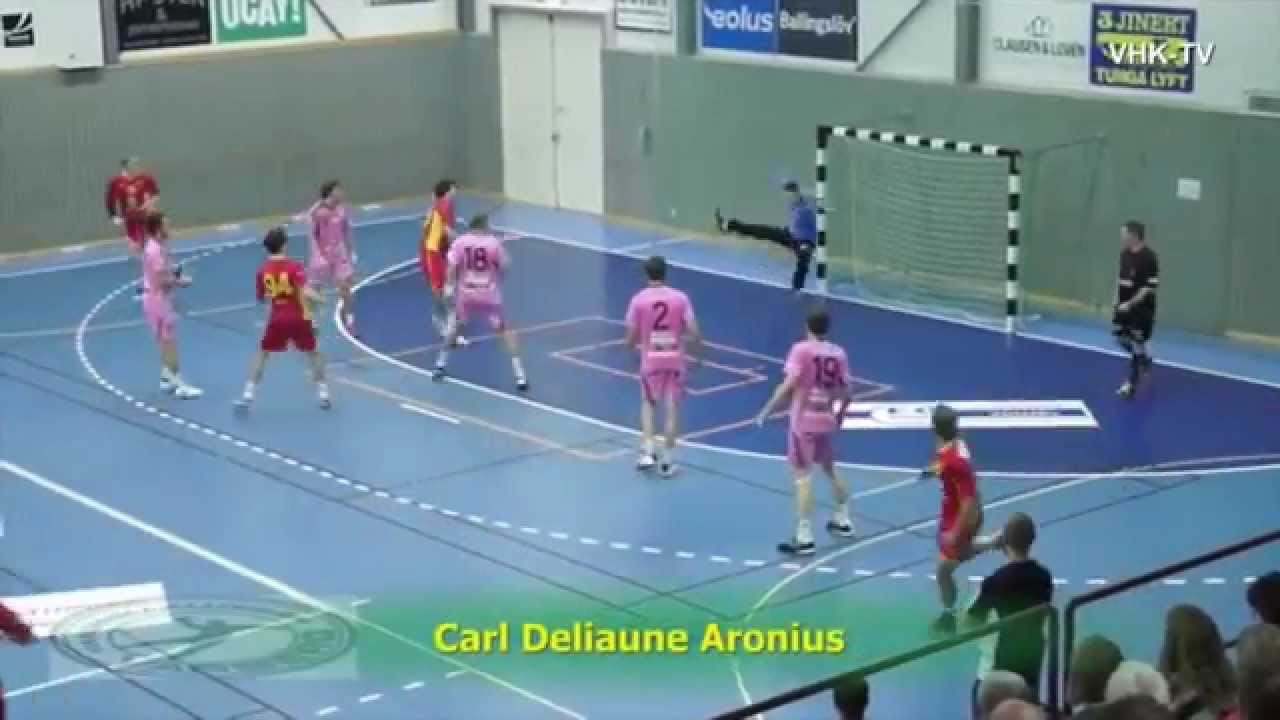 AMAZING GOALKEEPER IN HANDBALL BEST DOUBLE SAVE. YouTube
