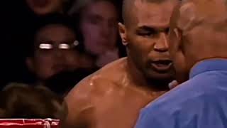 Demir Yumruk Mike Tyson Rakibini Acımasızca Nakavt Ediyor